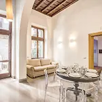 Via Sistina - Within Walking Distance Of Everything